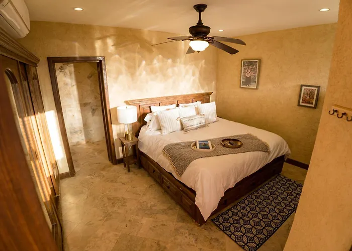 Apartment Beachside Bliss Studio, Walk To The Marina And